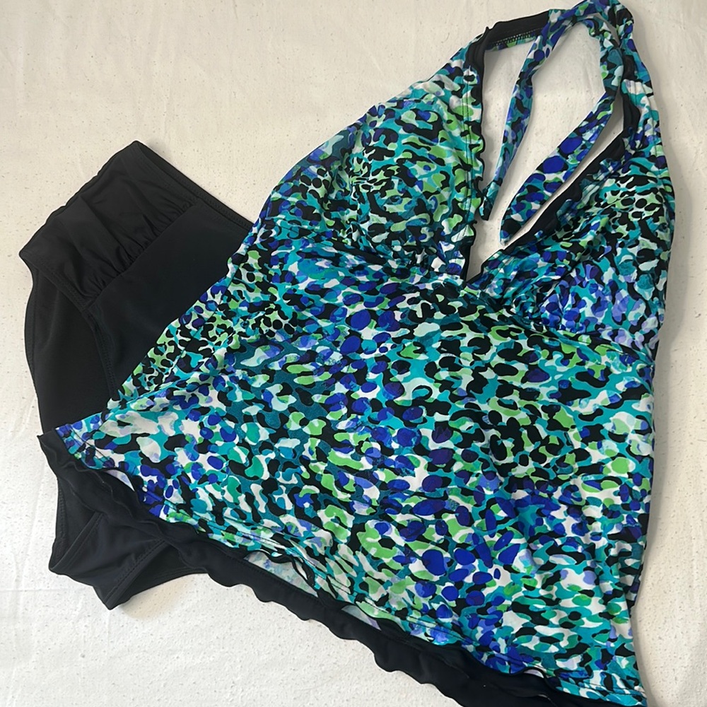 Two-piece ladies, bathing suit, size 14